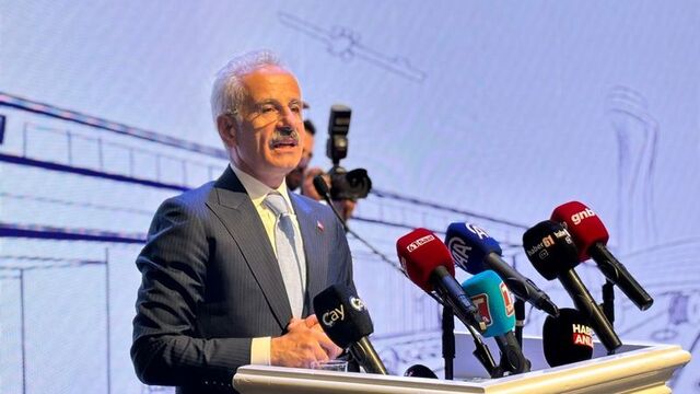 Bakan Uraloğlu: Denize yapılan üçüncü havalimanını tasarladık