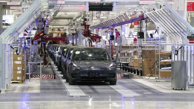 Tesla’nın Şanghay’daki fabrikası yeniden açılıyor