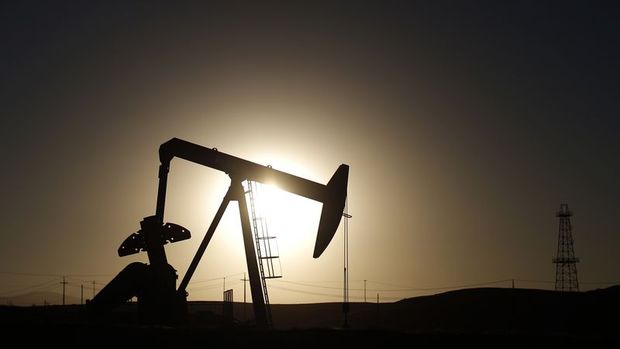 Petrol OPEC'e dair beklentilerle yükseldi